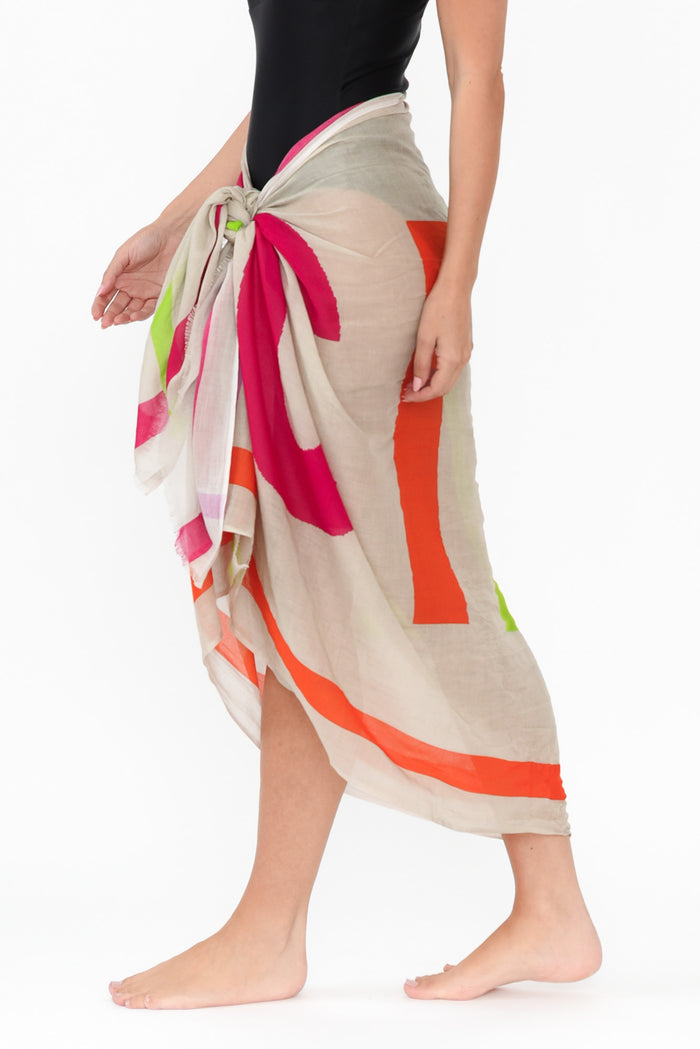 Ciao Taupe Check Sarong,Brunette model,alt text|model:MJ