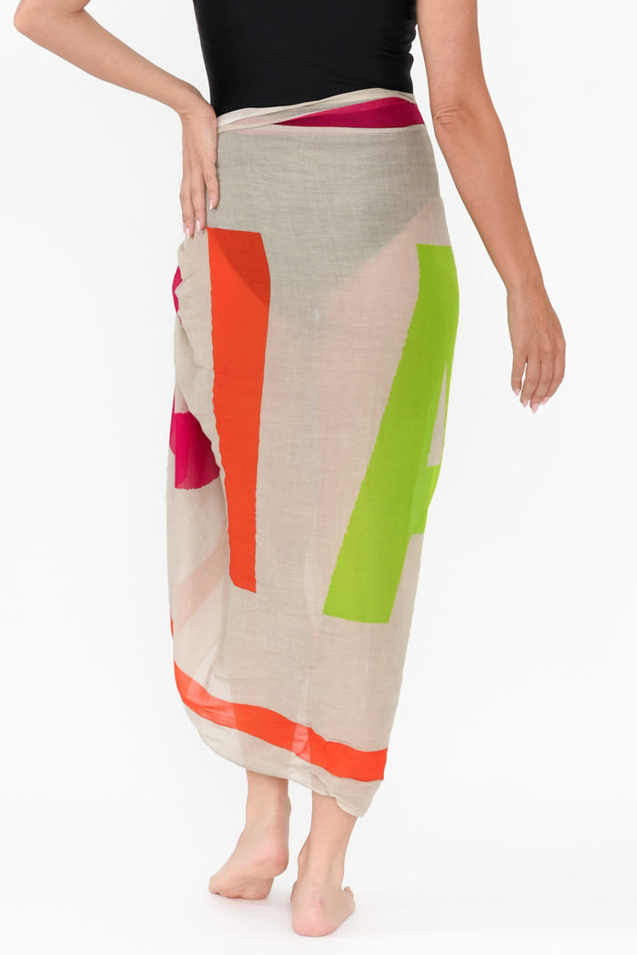 Ciao Taupe Check Sarong,Brunette model,alt text|model:MJ