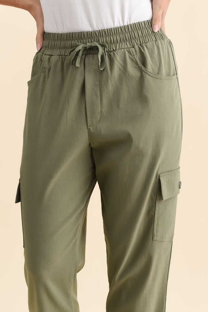 Cindy Sage Denim Cargo Pants,Brunette model,alt text|model:MJ