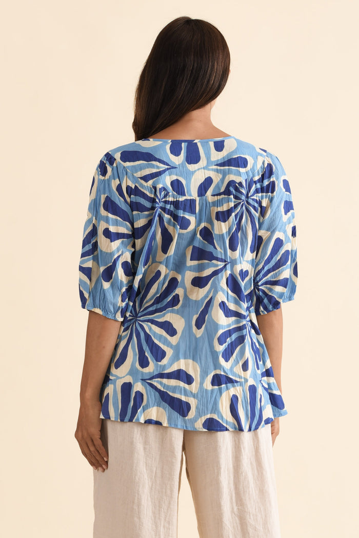 Claris Blue Daisy Crinkle Cotton Top,Brunette model,alt text|model:Cara