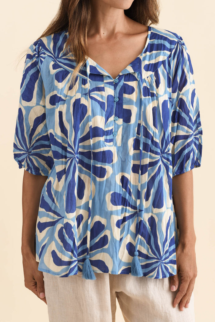 Claris Blue Daisy Crinkle Cotton Top,Brunette model,alt text|model:Cara