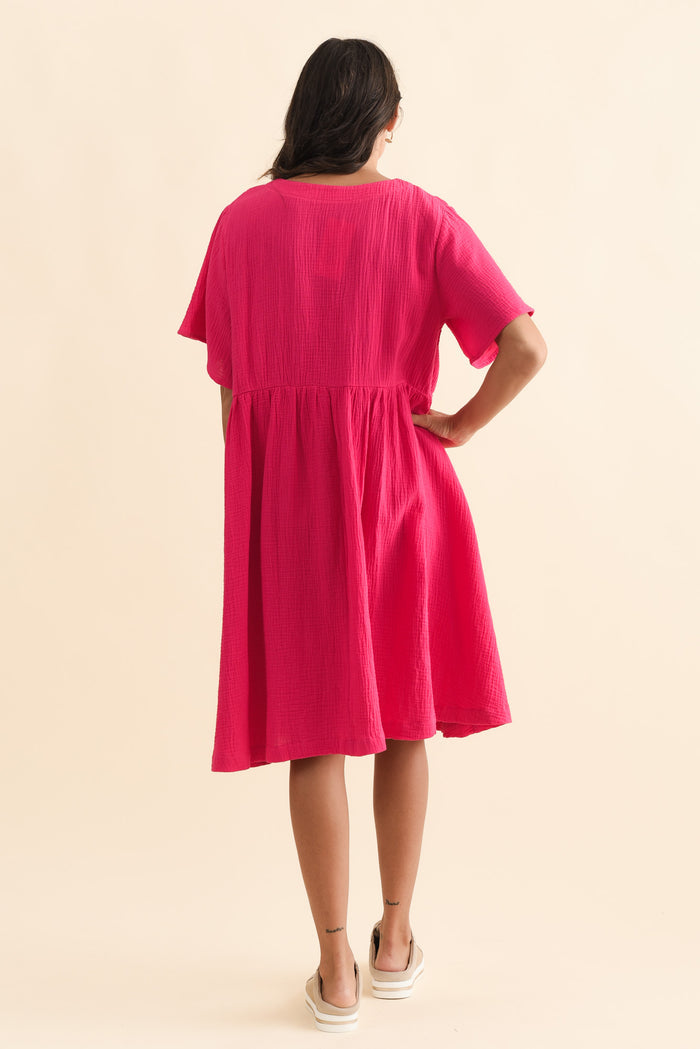 Cloud Gauze Pink Cotton Pocket Dress,Brunette model,alt text|model:Brontie
