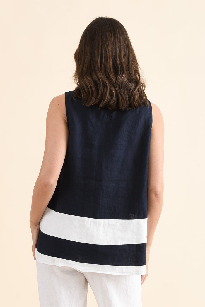 Cobie Navy Contrast Linen Top,Back,Brunette model,alt text|model:MJ