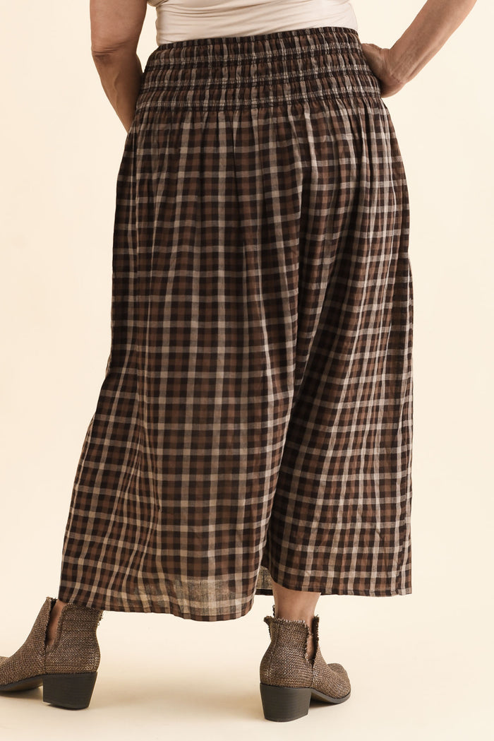 Coco Chocolate Check Cotton Skirt,Back,Brunette model,alt text|model:Pilita