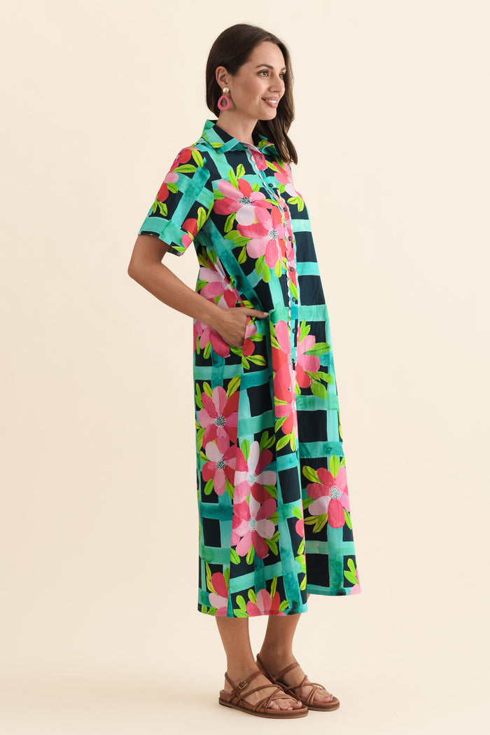 Como Pink Bloom Cotton Dress,Brunette model,alt text|model:MJ