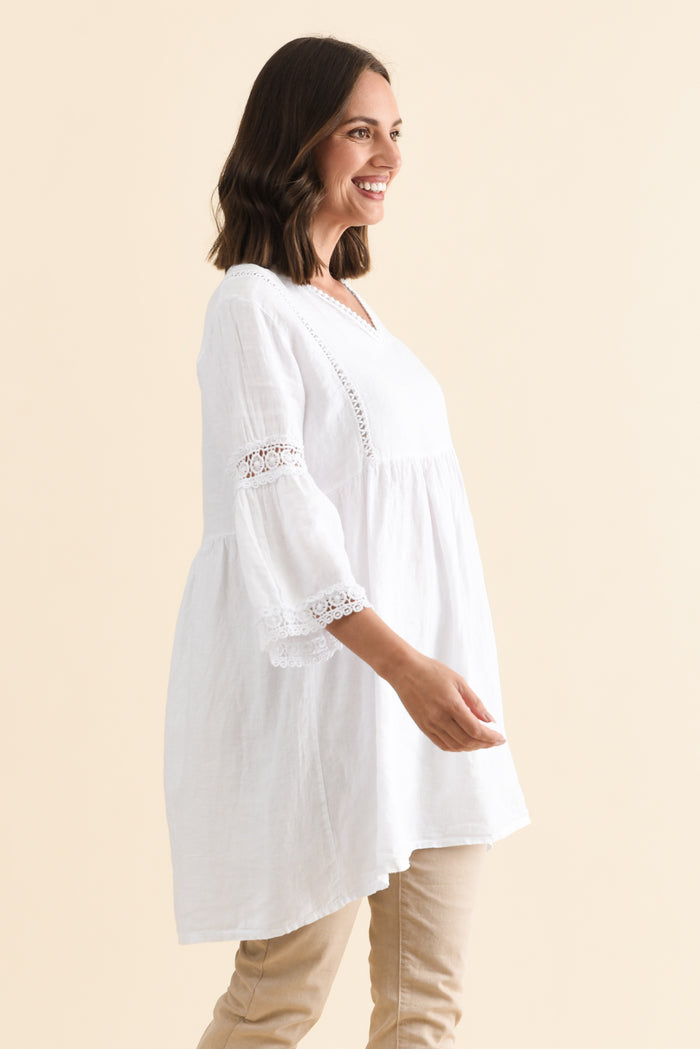 Conrad White Linen Lace Top,Brunette model,alt text|model:MJ