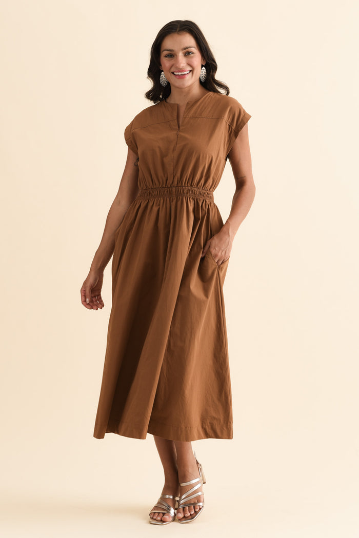 Cooper Mocha Cotton Pocket Dress,Brunette model,alt text|model:Brontie