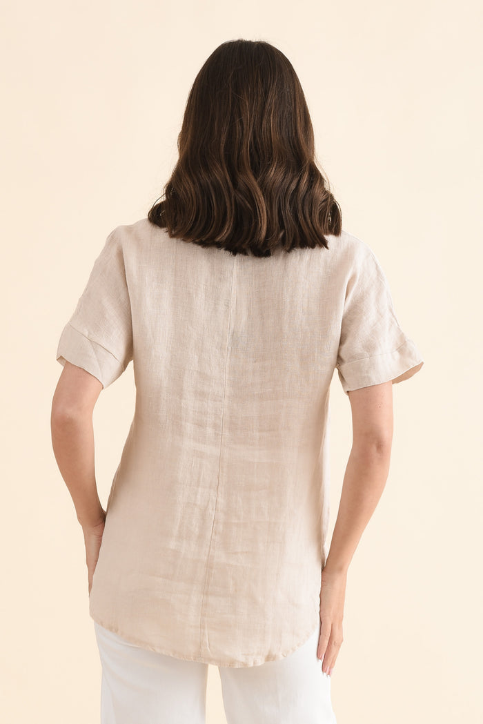 Corinna Natural Linen Top,Back,Brunette model,alt text|model:MJ