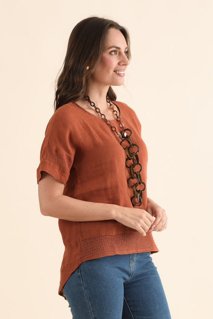 Corinna Rust Linen Top,Side,Brunette model,alt text|model:MJ