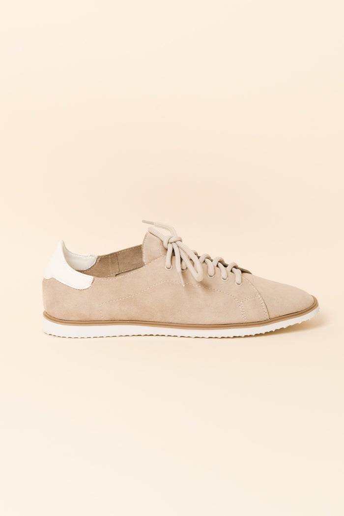 Cuavella Sand Suede Sneaker