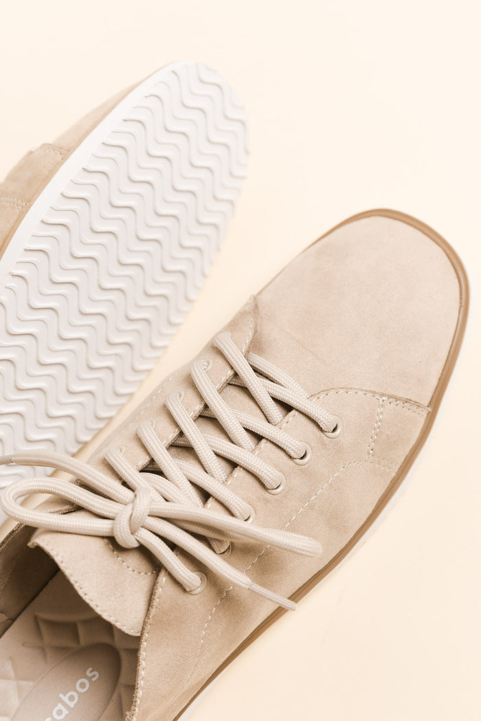 Cuavella Sand Suede Sneaker