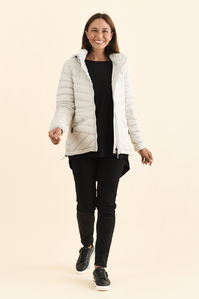 Cushla Grey Down Puffer Jacket,Brunette model,alt text|model:Cara