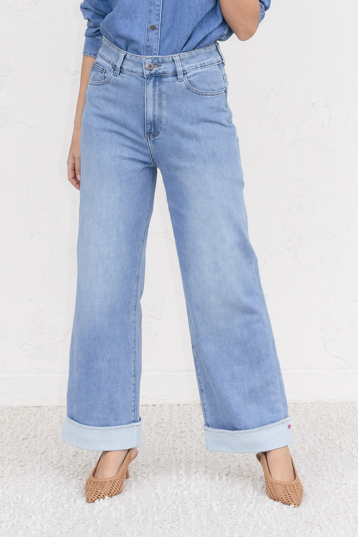 Deb Mid Blue Denim Wide Leg Jeans,brunette model,Lifestyle