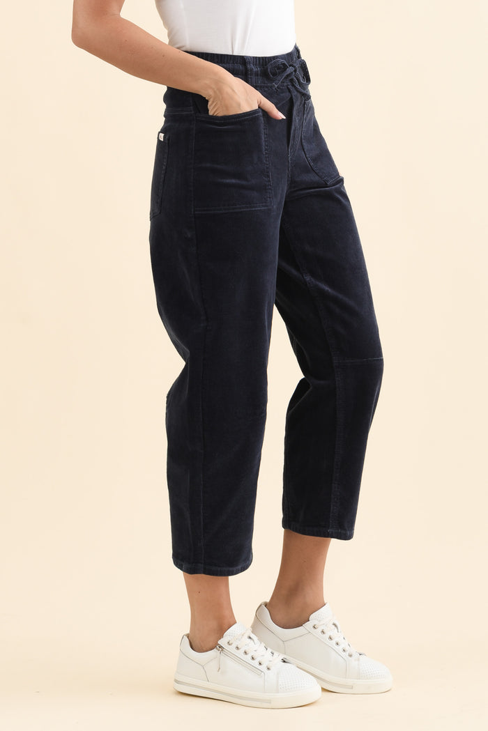 Denny Navy Corduroy Barrel Jeans,Brunette model,alt text|model:MJ