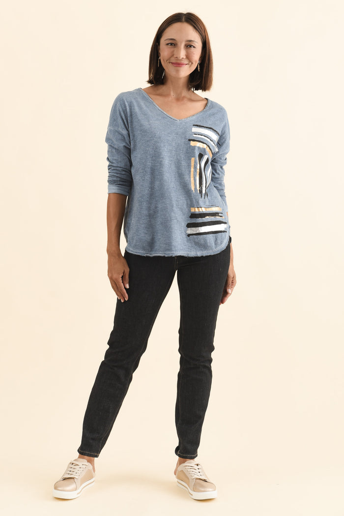 Devon Steel Brush Stroke Cotton Top,Brunette model,alt text|model:Cara