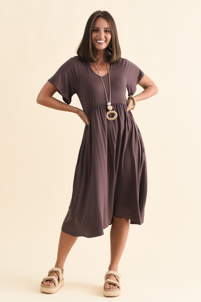 Donna Brown Gathered Dress,Brunette model,alt text|model:MJ