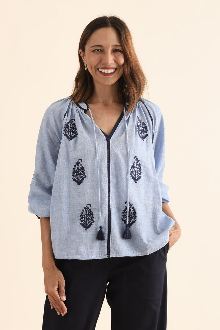 Doppio Blue Flower Cotton Tassel Top,Front,Brunette model,alt text|model:Cara