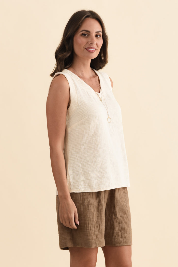 Dorey Cream Cotton Cheesecloth Tank,Brunette model,alt text|model:MJ