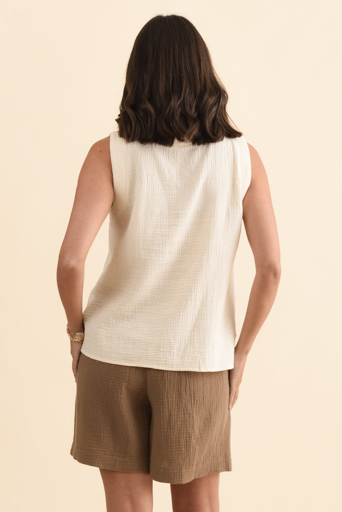 Dorey Cream Cotton Cheesecloth Tank,Brunette model,alt text|model:MJ