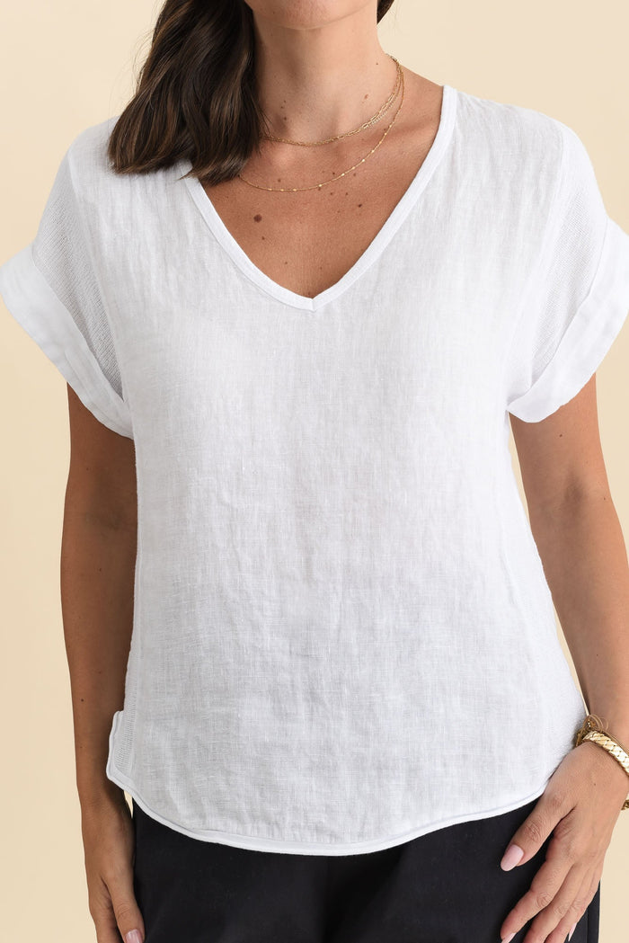 Dorian White Linen Cotton Top,Brunette model,alt text|model:MJ