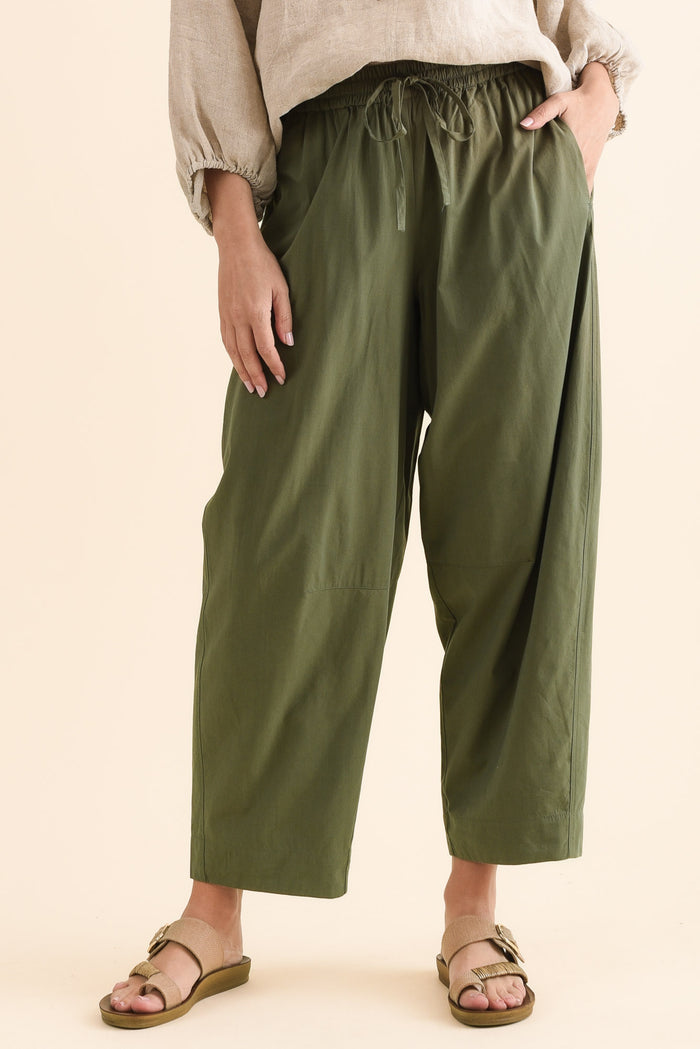 Drift Khaki Barrel Drawstring Pants,Front,Brunette model,alt text|model:MJ