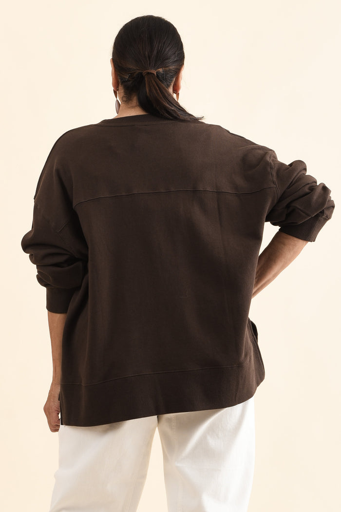 Elin Chocolate Heart Cotton Sweatshirt,Back,Brunette model,alt text|model:Pilita