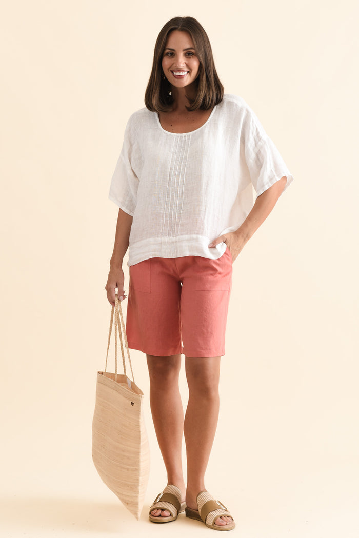Elka Orange Linen Relaxed Shorts,Brunette model,alt text|model:MJ