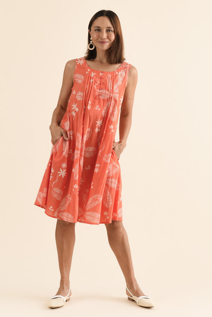 Enya Peach Flower Cotton Dress,Full Body,Brunette model,alt text|model:Cara