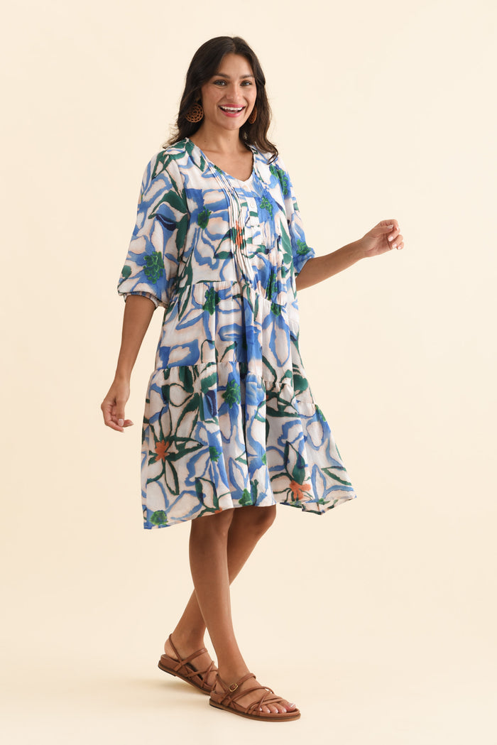 Esta Green Flower Sleeved Dress,Brunette model,alt text|model:Brontie