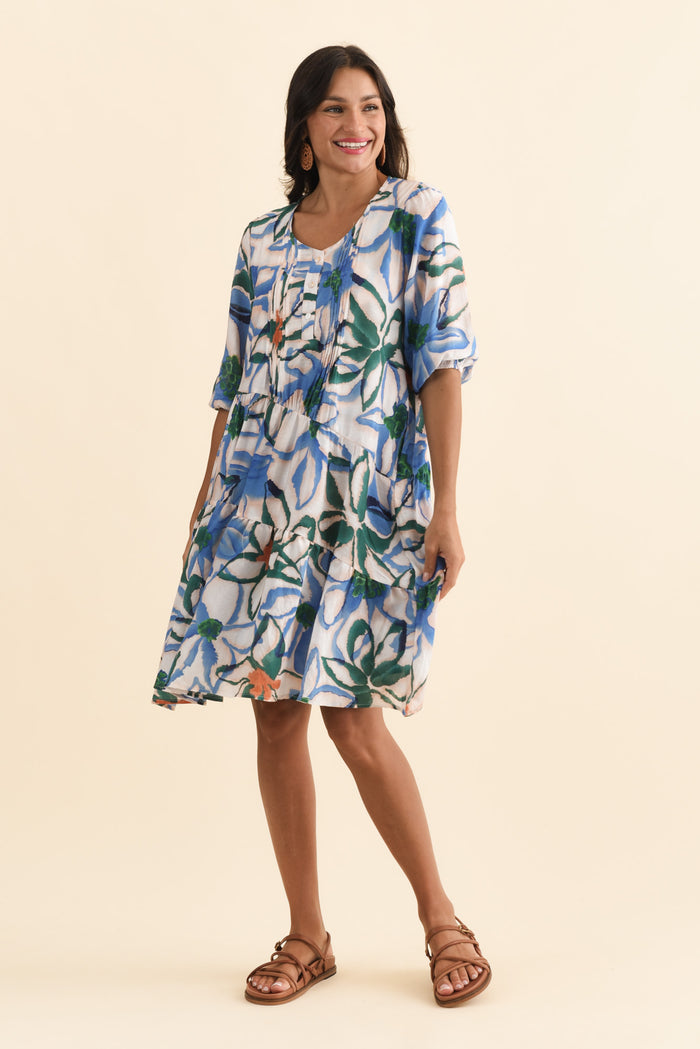 Esta Green Flower Sleeved Dress,Brunette model,alt text|model:Brontie