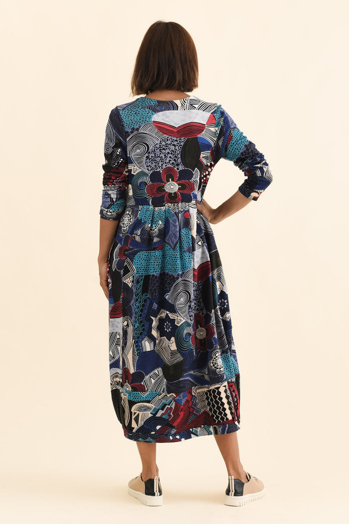 Estie Blue Abstract Pocket Midi Dress,Brunette model,alt text|model:Cara