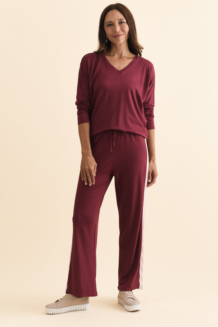Evelyn Burgundy Contrast Trim Pants,Brunette model,alt text|model:Cara