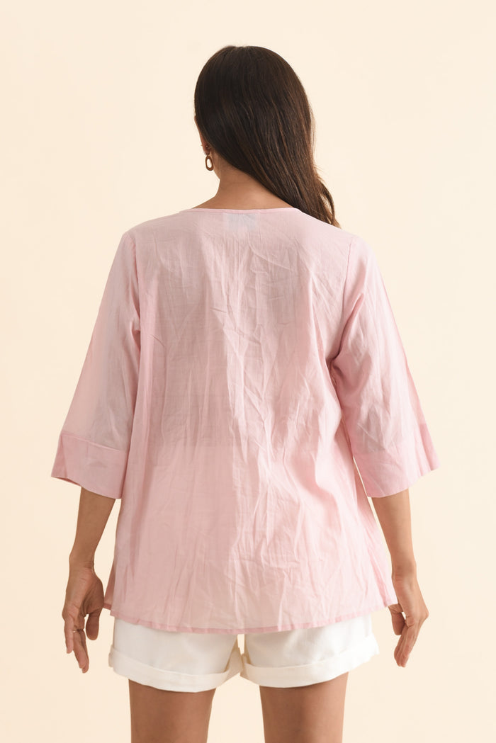 Fia Blush Sleeved Crinkle Cotton Top,Brunette model,alt text|model:Cara