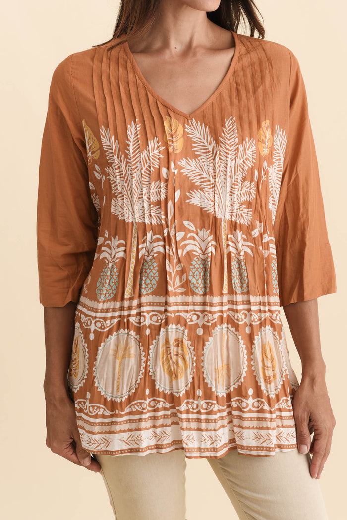 Fia Brown Beach Sleeved Crinkle Cotton Top,Brunette model,alt text|model:Cara