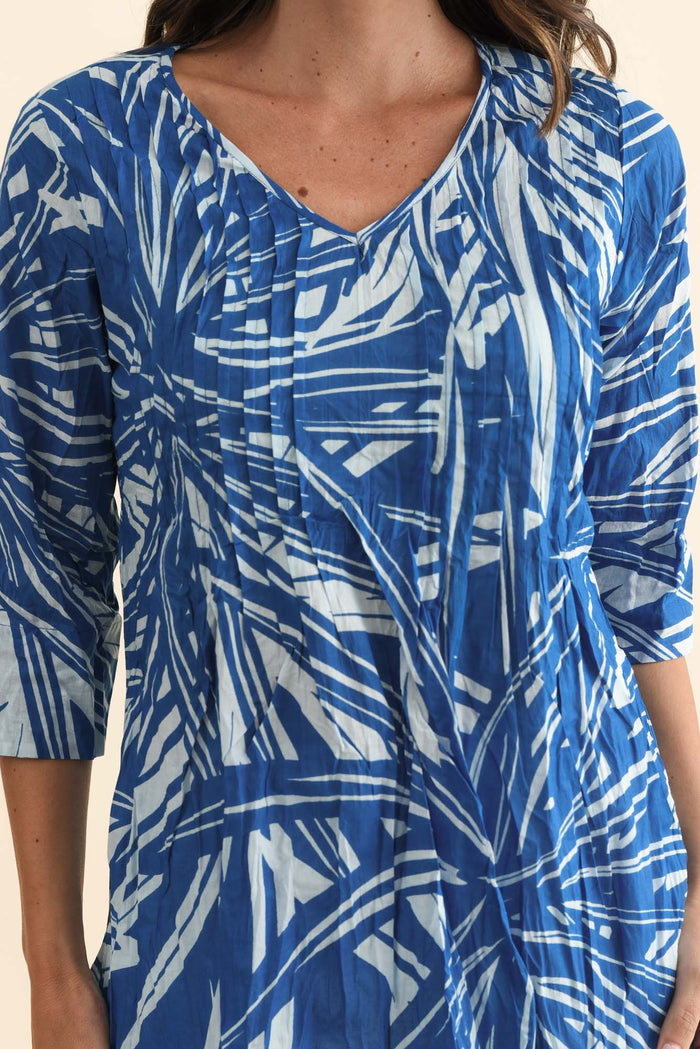 Fia Cobalt Burst Sleeved Crinkle Cotton Top,Brunette model,alt text|model:MJ