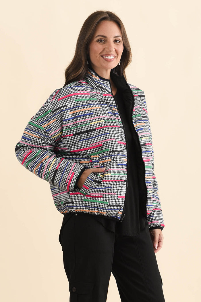 Finch Black Abstract Reversible Jacket,Brunette model,alt text|model:MJ