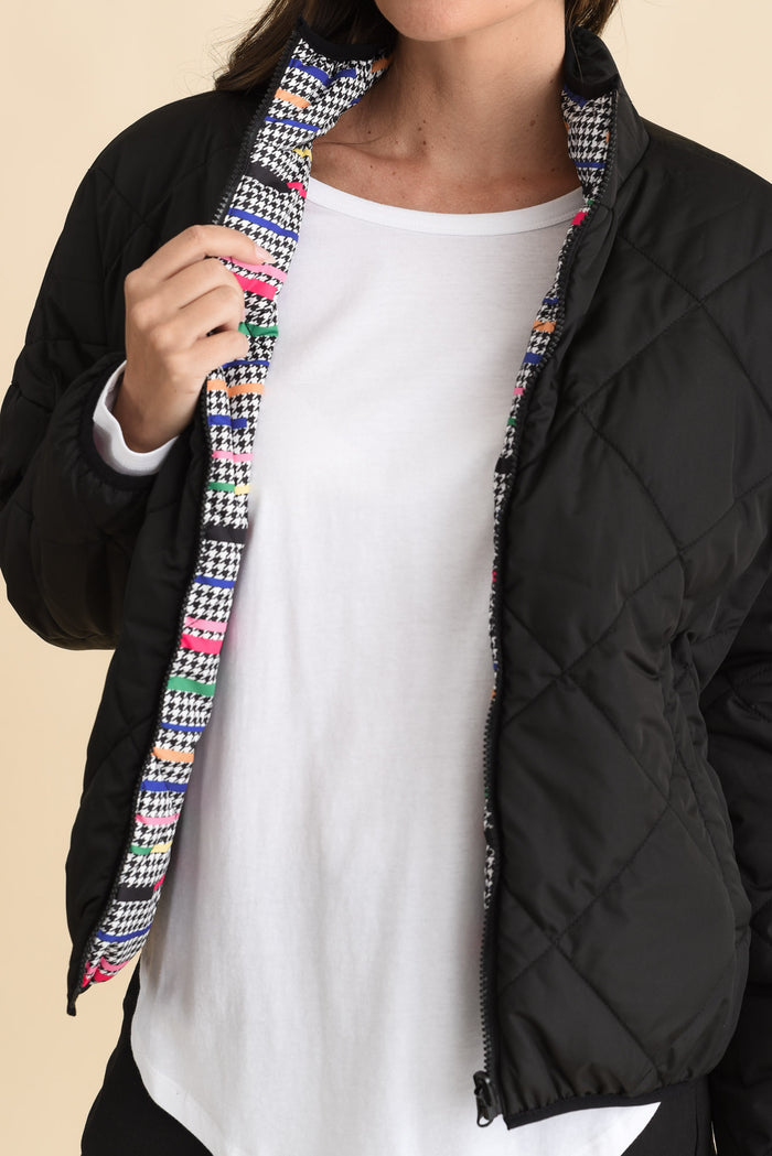 Finch Black Abstract Reversible Jacket,Brunette model,alt text|model:MJ