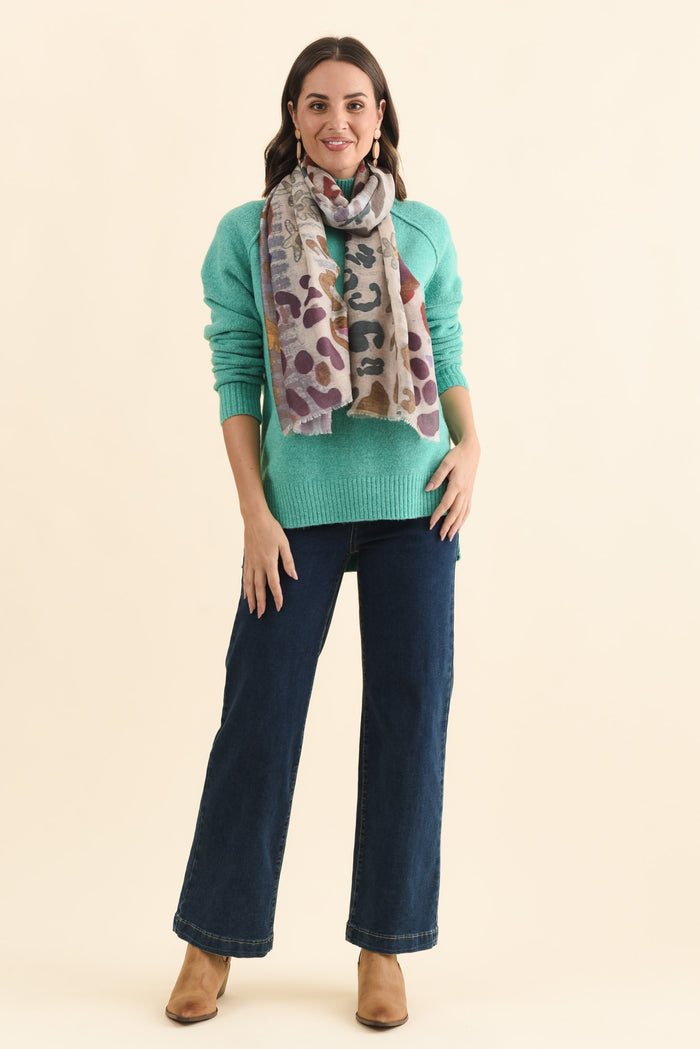 Finn Mint Knit Jumper,Brunette model,alt text|model:MJ