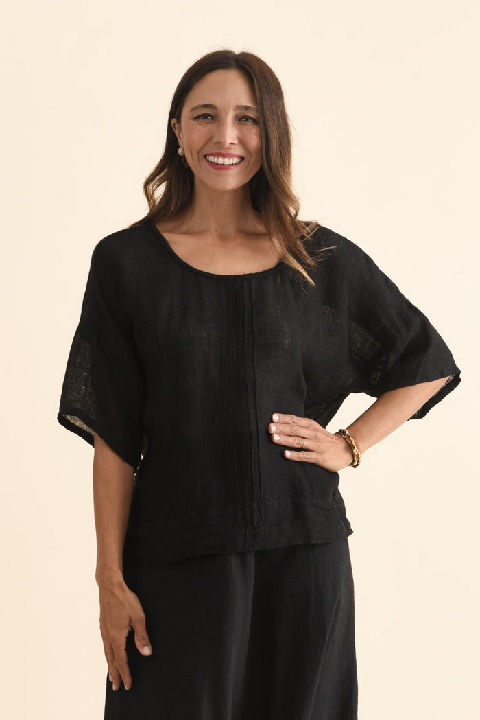 Francesca Black Linen Top,Brunette model,alt text|model:Cara