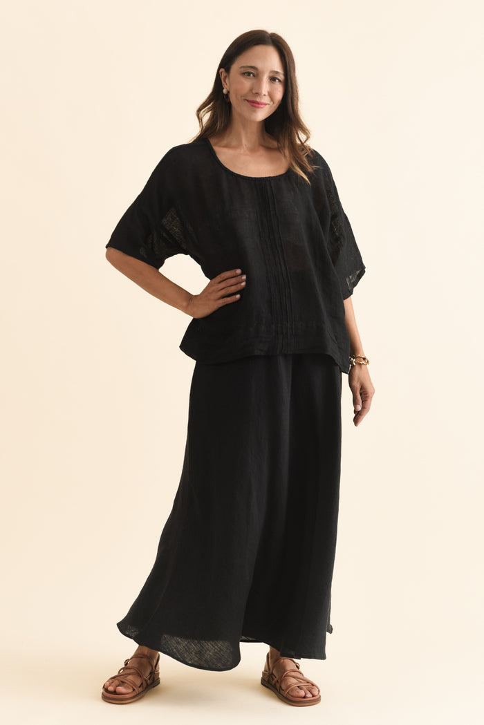 Sottana Black Linen Maxi Skirt,Brunette model,alt text|model:Cara