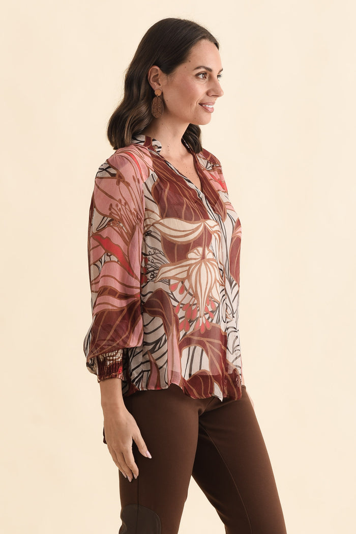 Freya Cathedral Botanic V Neck Blouse,Brunette model,alt text|model:MJ