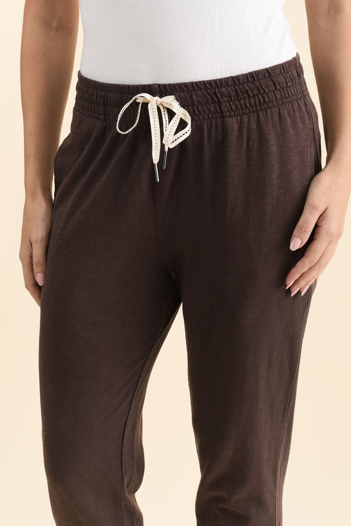 Fundamental Brunch Dark Brown Cotton Sweatpants,Detail,Brunette model,alt text|model:MJ