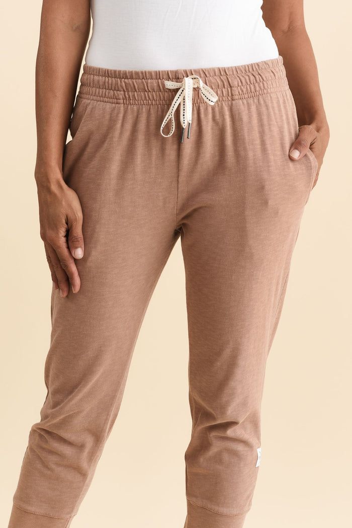 Fundamental Brunch Mocha Cotton Sweatpants,Brunette model,alt text|model:Cara