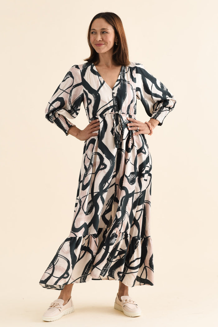 Gilda Black Brush Stroke Tie Dress,brunette model,Full Outfit,alt text|model:Cara