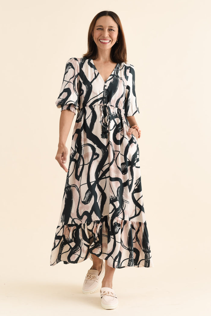 Gilda Black Brush Stroke Tie Dress,brunette model,Full Outfit,alt text|model:Cara