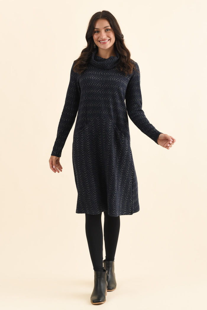 Grenadine Navy Cotton Knit Dress,Brunette model,alt text|model:Brontie