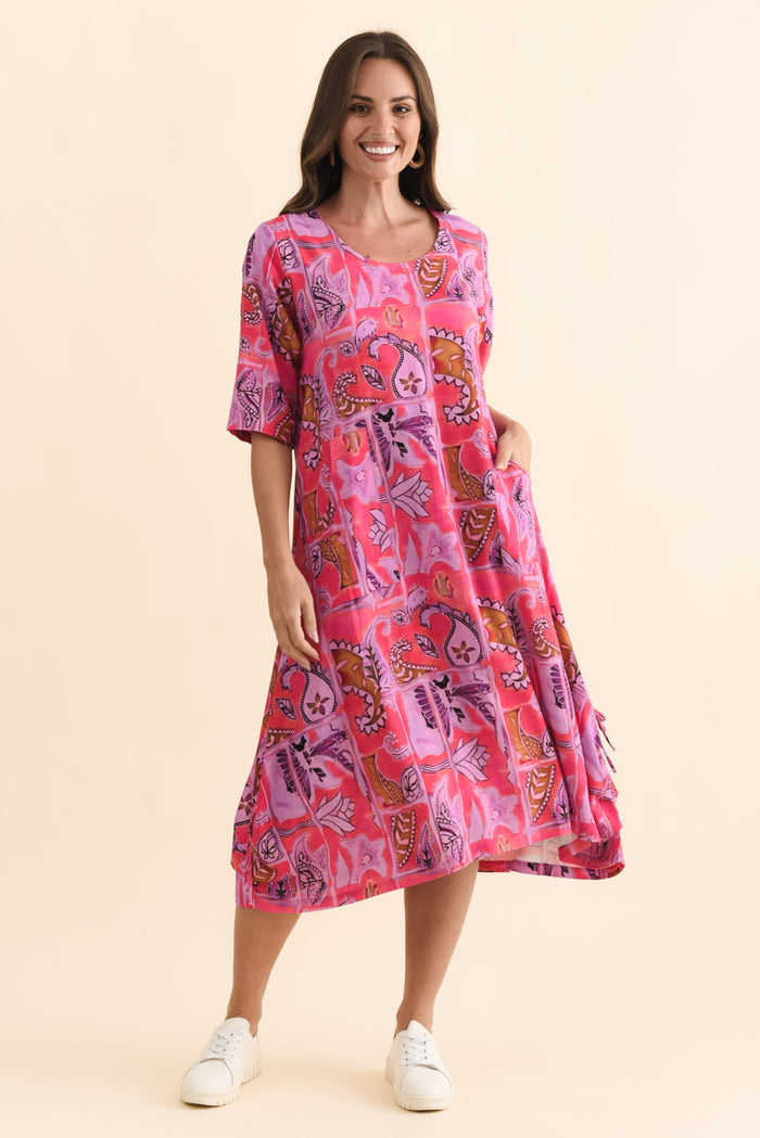 Hailee Pink Paisley Linen Cotton Dress,Brunette model,alt text|model:MJ