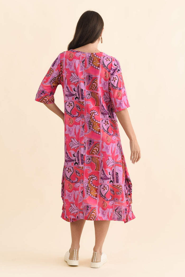 Hailee Pink Paisley Linen Cotton Dress,Brunette model,alt text|model:MJ