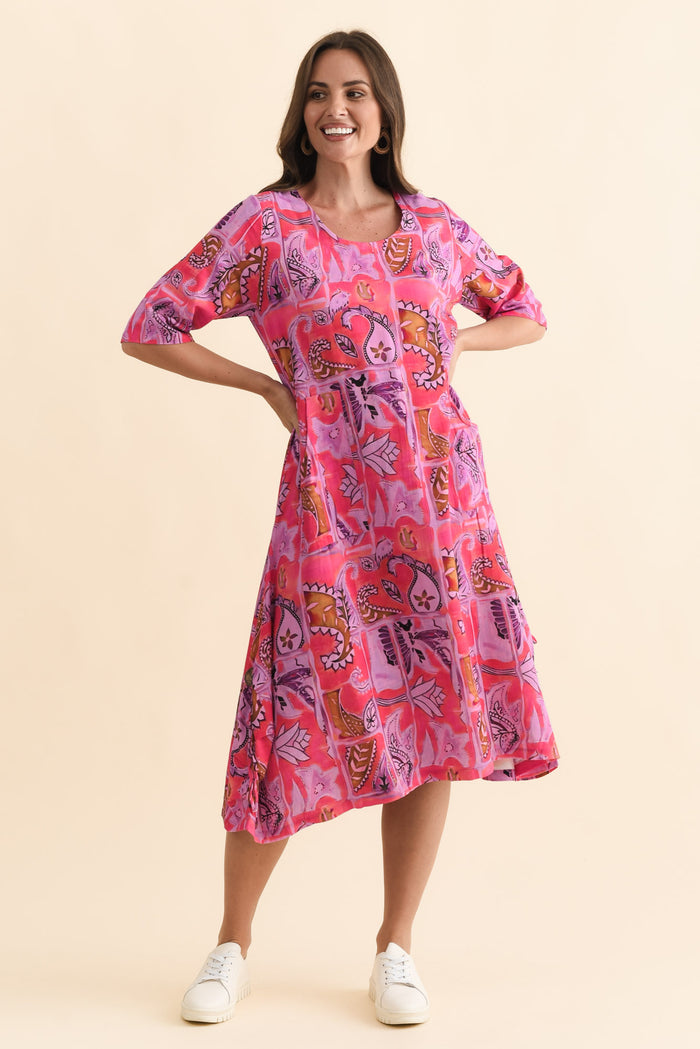 Hailee Pink Paisley Linen Cotton Dress,Brunette model,alt text|model:MJ