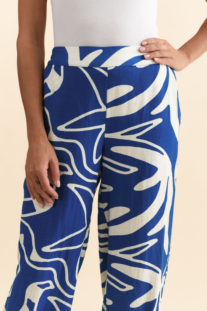 Hallie Cobalt Palm Pocket Pants,Brunette model,alt text|model:Brontie